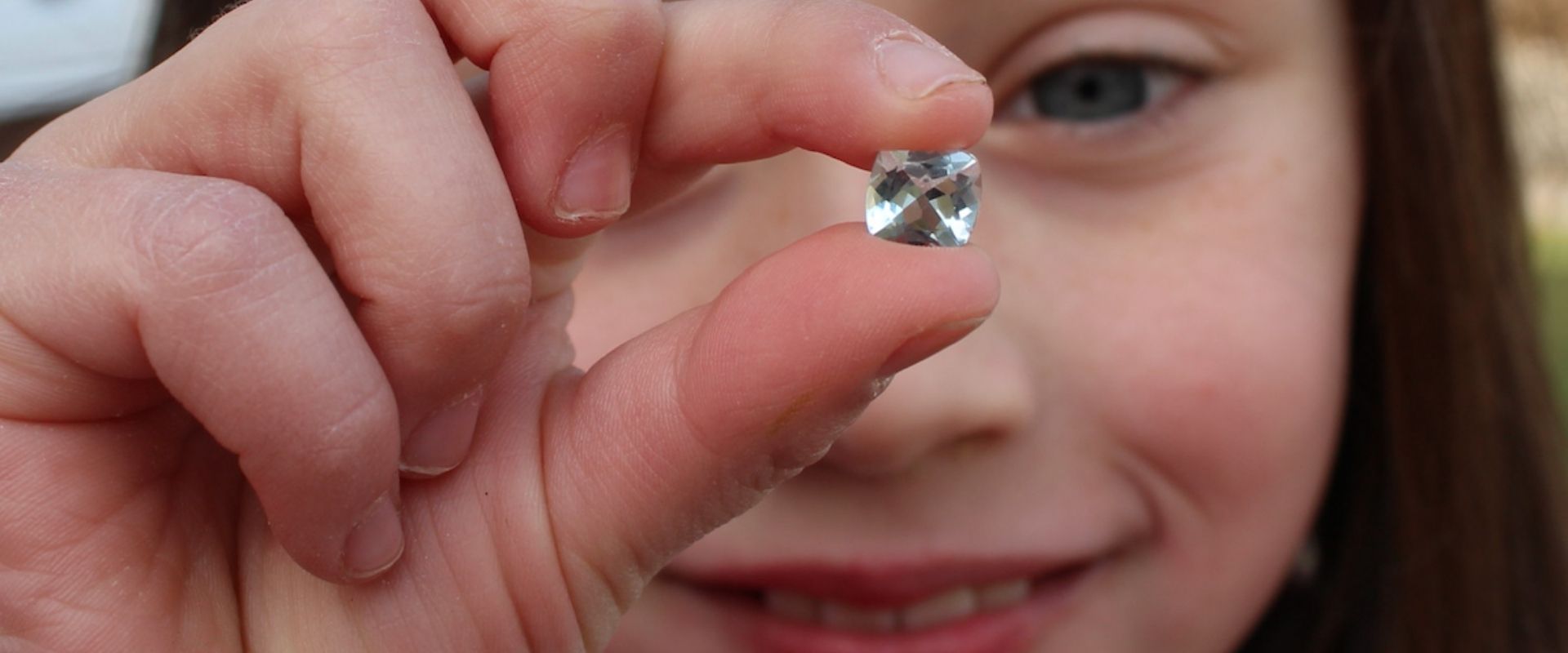 Kids study gems like a real gemologist